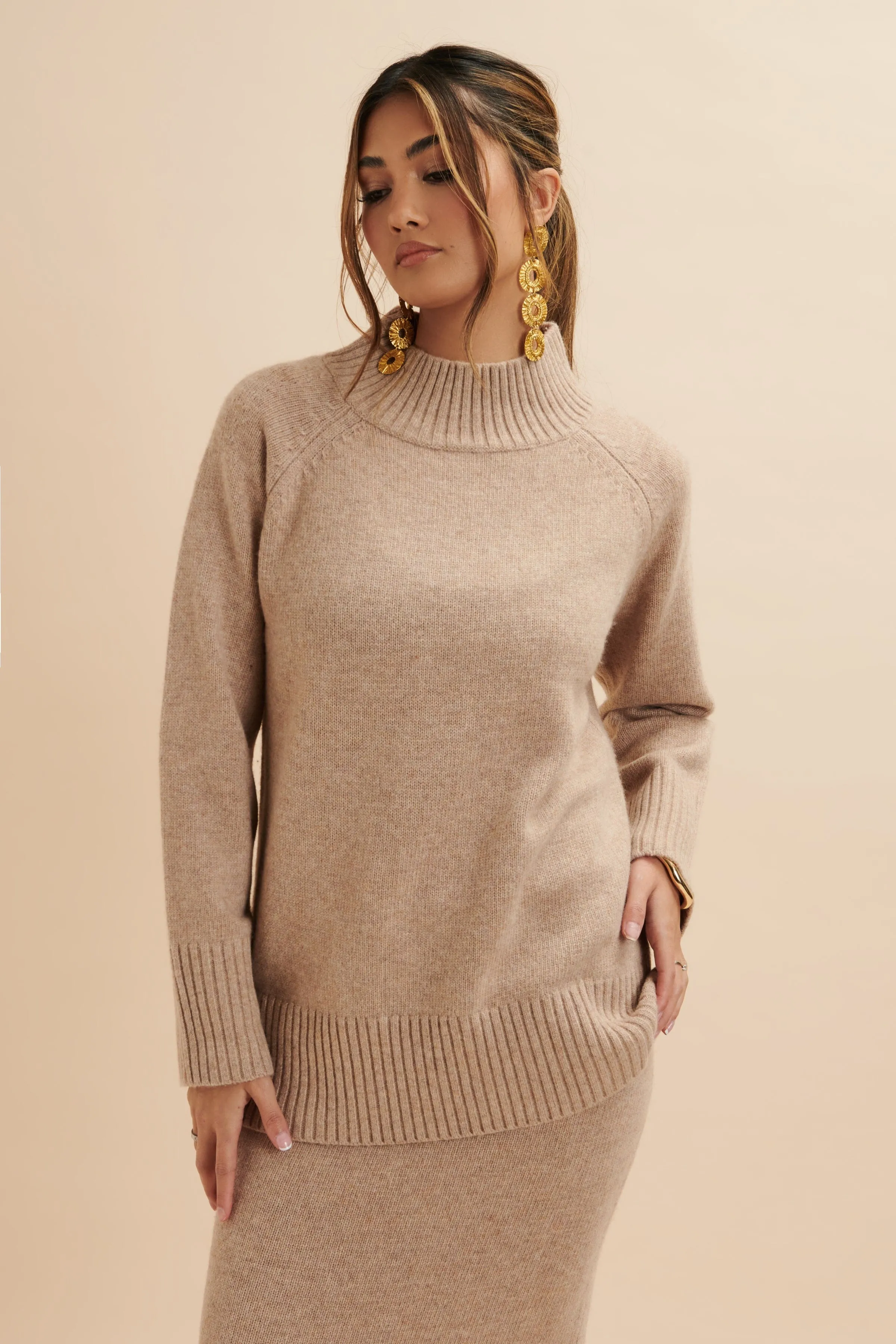 AMARI Knitted Cashmere Blend Jumper In Beige