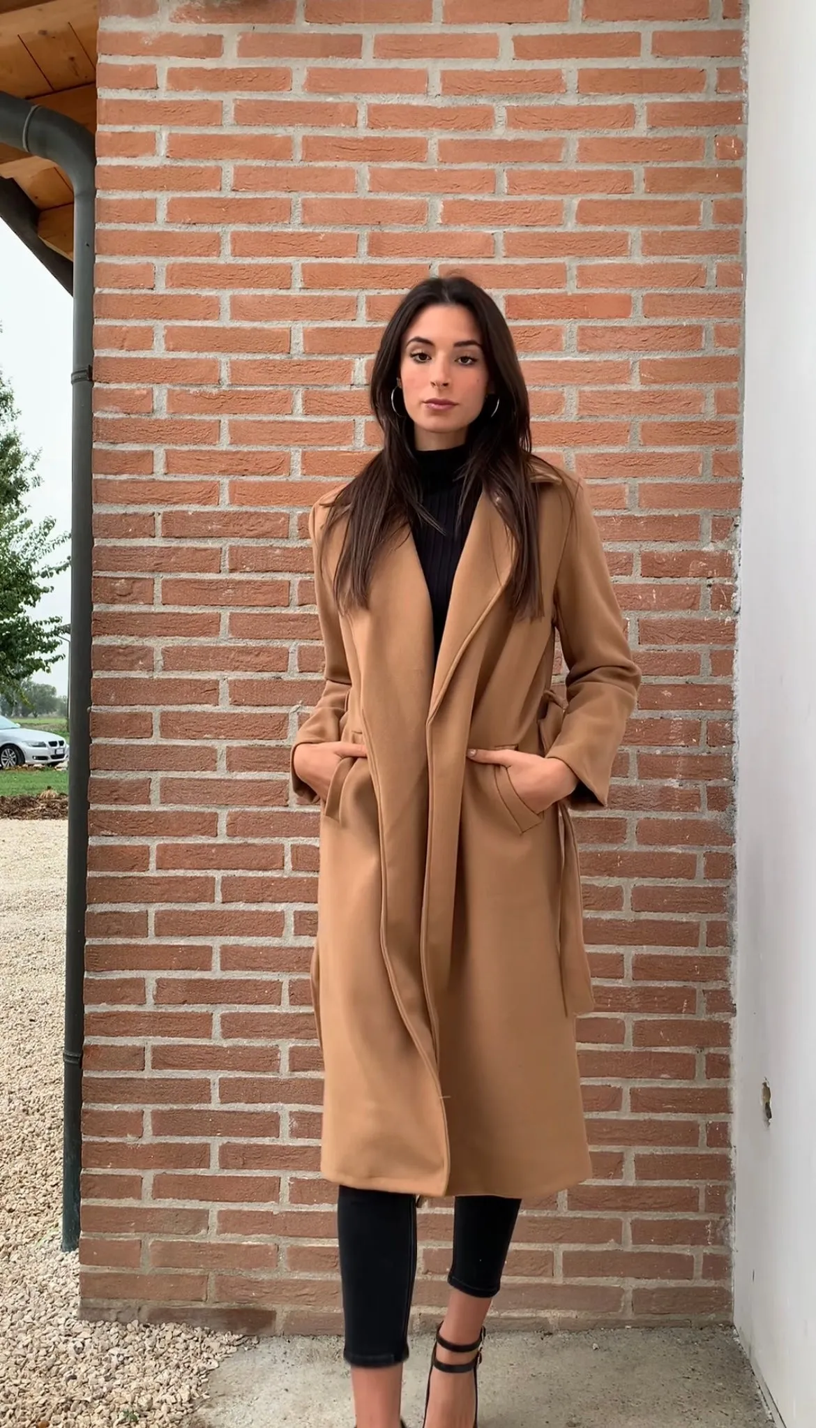 Cappotto lungo senza fodera con cintura e tasche