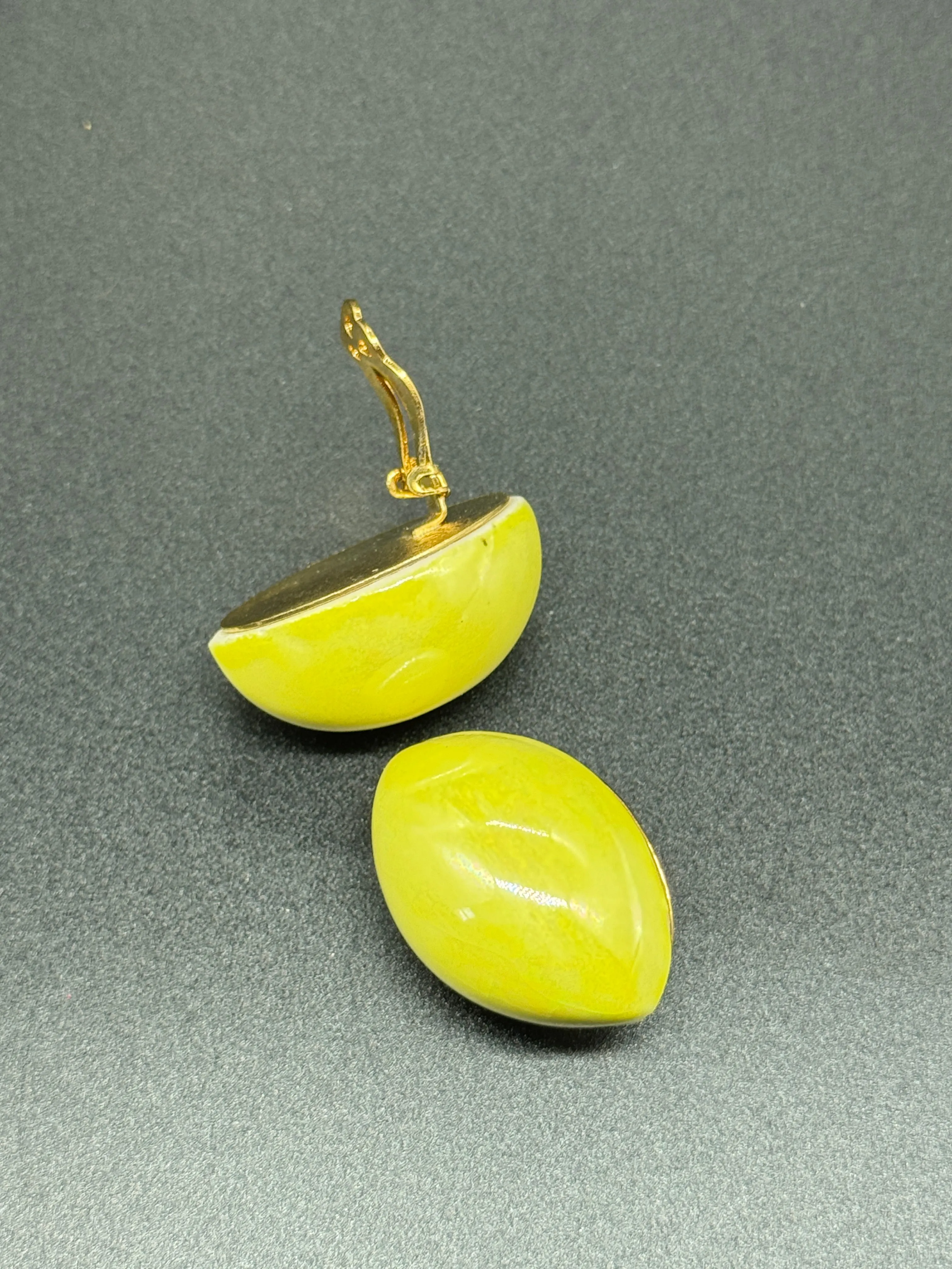 Chunky Lucite Lemon Luster Clip On Earrings - Deadstock