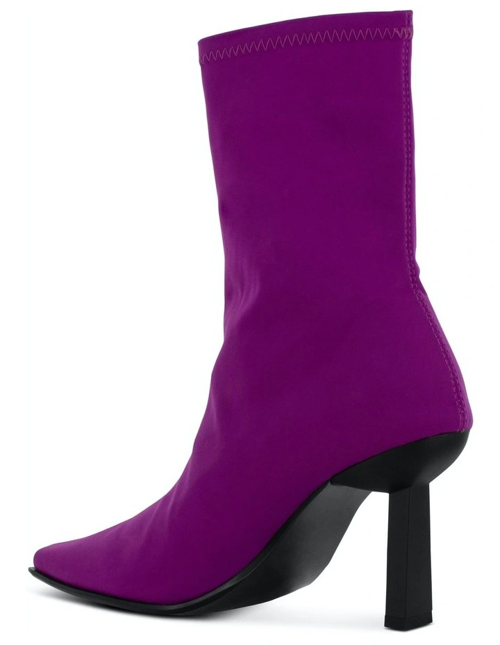 Gomez Heeled Boots in Purple