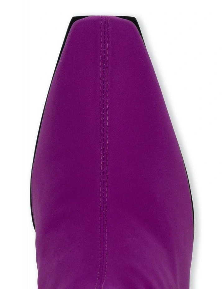 Gomez Heeled Boots in Purple