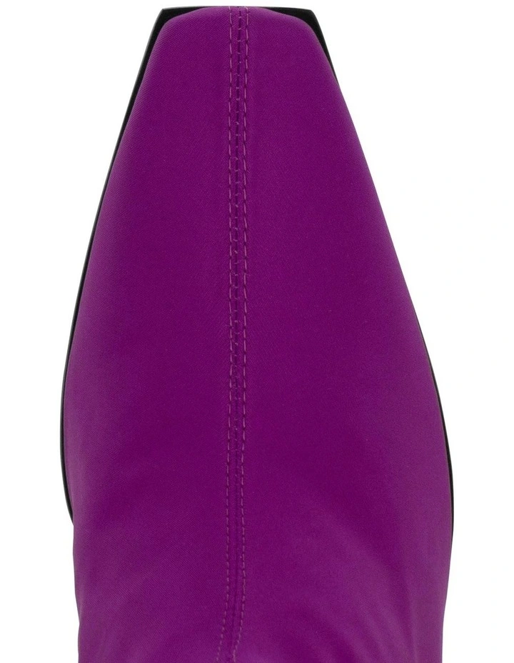 Gomez Heeled Boots in Purple