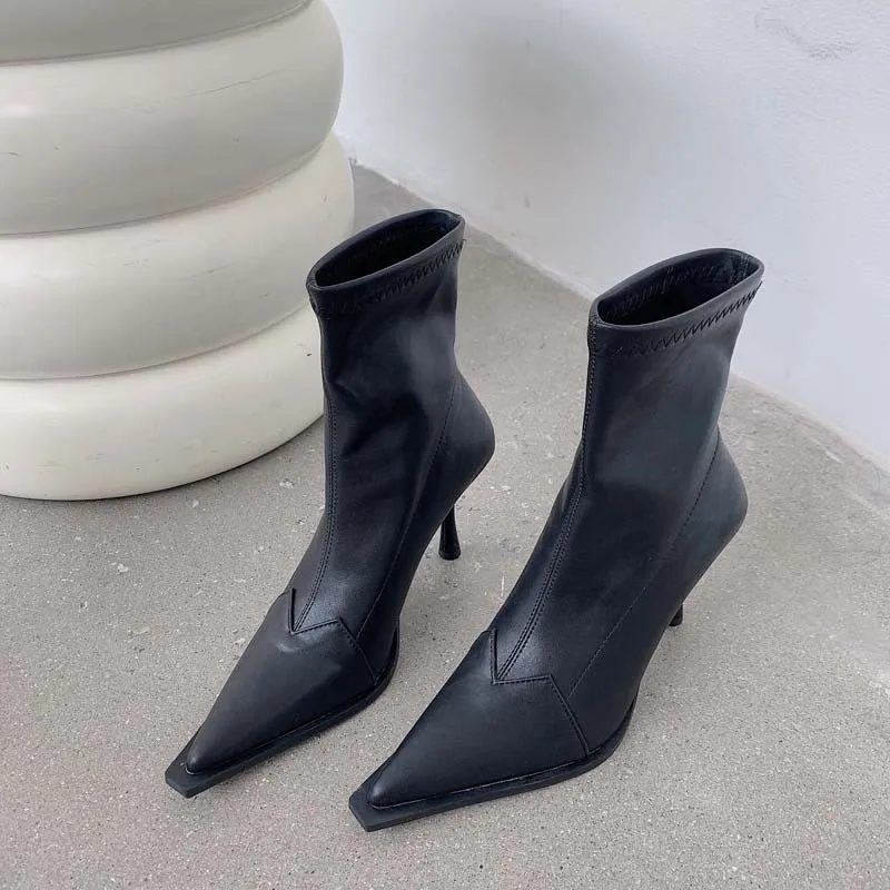 Pointed Toe High-heeled  Boots