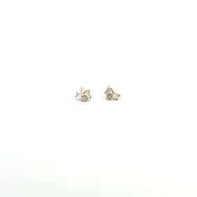 WD975 14kt gold Baguette and round diamond .20ct studs